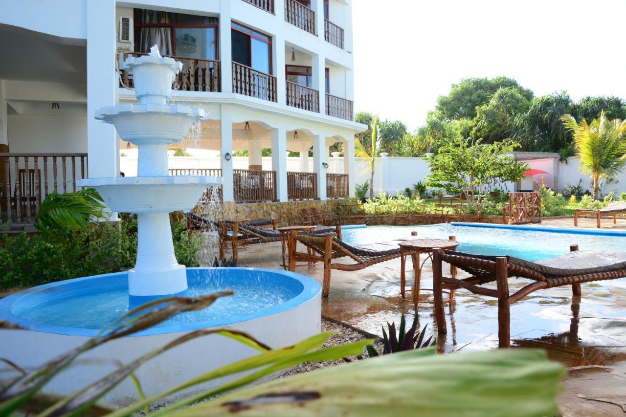 Zanoceanique Hotel 마템웨 외부 사진